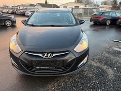 Schwarz Gebraucht 2015 Hyundai i40 Trend Limousine | 4.400 € (Teuer)