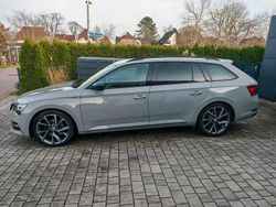 Grau Gebraucht 2020 Skoda Superb SportLine Kombi | 23.900 € (Fairer Preis)