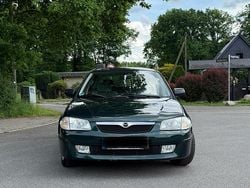Grün Gebraucht 1999 Mazda 323F Kombi | 2.799 €