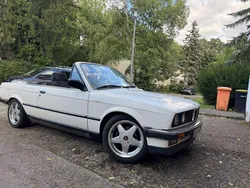 Weiß Gebraucht 1988 BMW 320 Cabriolet Performance Cabrio | 11.999 €