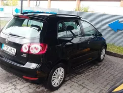 Schwarz Gebraucht 2010 VW Golf Plus Cross Comfortline Van / Kleinbus | 4.600 € (Fairer Preis)