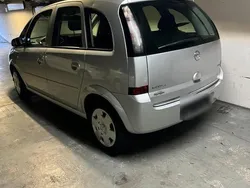 Silber Gebraucht 2006 Opel Meriva Van / Kleinbus | 2.300 € (Fairer Preis)
