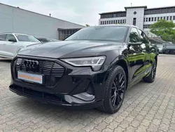 Mythosschwarz metallic Gebraucht 2023 Audi e-tron Sportback Black Edition SUV | 46.950 € (Fairer Preis)