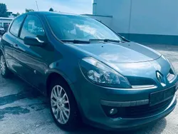 Grau Gebraucht 2006 Renault Clio III Kleinwagen | 1.450 €