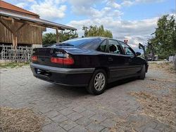 Blau Gebraucht 1999 Renault Safrane Kleinwagen | 2.950 €