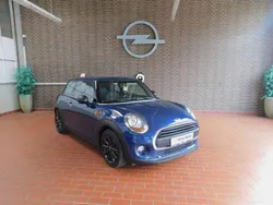 Blau Gebraucht 2017 Mini ONE Kleinwagen | 12.990 € (Etwas zu teuer)