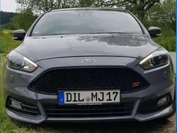 Grau Gebraucht 2015 Ford Focus ST Kombi | 15.500 € (Fairer Preis)