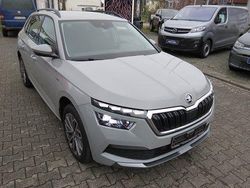 Grau Gebraucht 2021 Skoda Kamiq Clever SUV | 21.590 € (Etwas zu teuer)