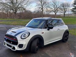 Grau Gebraucht 2020 Mini John Cooper Works Kleinwagen | 27.000 € (Fairer Preis)