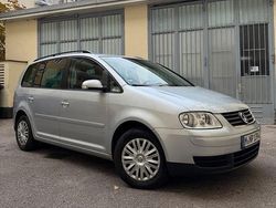 Silber Gebraucht 2006 VW Touran Van / Kleinbus | 2.500 € (Fairer Preis)