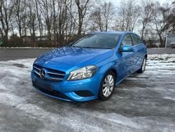 Blau Gebraucht 2013 Mercedes A180 Kleinwagen | 9.499 € (Guter Preis)