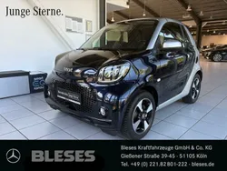 Bodypanels in sapphire blue () Gebraucht 2024 Smart ForTwo Electric Drive Exclusive Cabrio | 17.600 € (Fairer Preis)