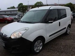 Polarweiss Gebraucht 2013 Opel Combo Van / Kleinbus | 8.295 € (Fairer Preis)