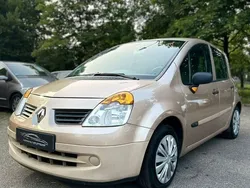 Beige Gebraucht 2005 Renault Modus Authentique Van / Kleinbus | 3.490 € (Teuer)