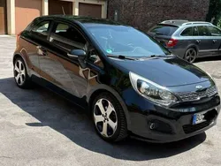 Schwarz Gebraucht 2013 Kia Rio Spirit Kleinwagen | 4.300 € (Fairer Preis)