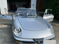 Silber Gebraucht 1984 Alfa Romeo Spider Cabrio | 11.500 €