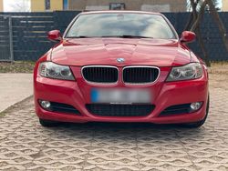 Rot Gebraucht 2011 BMW 320 Kombi | 4.600 € (Guter Preis)