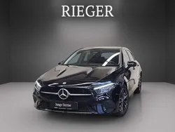 Unilack nachtschwarz Gebraucht 2024 Mercedes A200 Advanced Plus Limousine | 30.484 € (Fairer Preis)