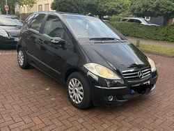 Schwarz Gebraucht 2005 Mercedes A150 Avantgarde Kleinwagen | 2.500 €
