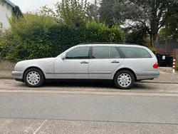 Silber Gebraucht 1997 Mercedes E230 Elegance Kombi | 3.200 € (Fairer Preis)