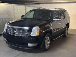 Schwarz Gebraucht 2010 Cadillac Escalade SUV | 19.997 €