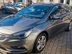 Grau Gebraucht 2016 Opel Astra Kombi | 4.000 € (Fairer Preis)