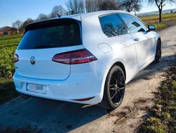 Schwarz Gebraucht 2016 VW Golf VII GTD Limousine | 11.500 € (Superpreis)