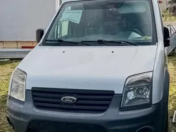 Weiß Gebraucht 2010 Ford Tourneo Connect Van / Kleinbus | 2.500 € (Teuer)