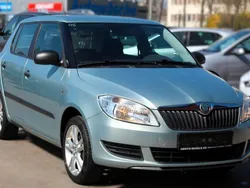 Gebraucht 2010 Skoda Fabia Classic Kleinwagen | 3.390 €