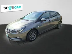 Quarz grau Gebraucht 2017 Opel Astra Active Limousine | 11.600 € (Fairer Preis)