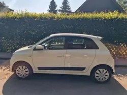 Weiß Gebraucht 2016 Renault Twingo Kleinwagen | 5.400 €