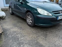 Grün Gebraucht 2001 Peugeot 307 Kleinwagen | 1.899 € (Fairer Preis)