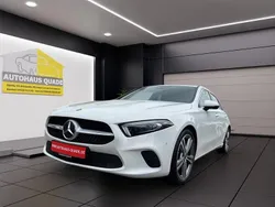 Weiss Gebraucht 2020 Mercedes 220 Limousine | 27.999 € (Guter Preis)