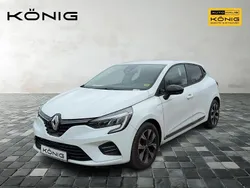 Weiß Gebraucht 2023 Renault Clio V Evolution Limousine | 12.497 € (Guter Preis)