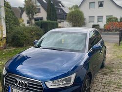 Silber Gebraucht 2015 Audi A1 Sportback Ambiente Kleinwagen | 13.000 € (Fairer Preis)
