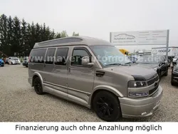 Gold Gebraucht 2022 Chevrolet Express SE Van / Kleinbus | 65.999 €