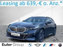 Grau Gebraucht 2024 BMW 520 Performance Kombi | 52.875 € (Guter Preis)