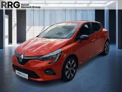 Orange Gebraucht 2022 Renault Clio V Evolution Limousine | 15.790 € (Fairer Preis)