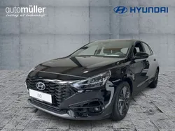 Schwarz abyss black / mic Gebraucht 2024 Hyundai i30 Advantage Limousine | 22.422 € (Guter Preis)