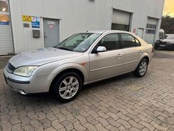 Silber Gebraucht 2002 Ford Mondeo Ghia Limousine | 1.599 € (Fairer Preis)