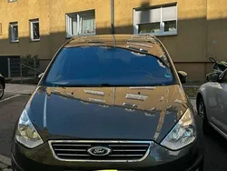 Braun Gebraucht 2014 Ford Galaxy Van / Kleinbus | 13.950 €