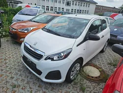 Weiß Gebraucht 2016 Peugeot 108 Access Kleinwagen | 4.999 € (Fairer Preis)
