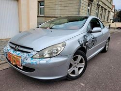 Grau Gebraucht 2004 Peugeot 307 Cabrio | 2.390 €