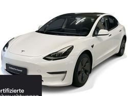 Weiß Gebraucht 2022 Tesla Model 3 Long Range RWD Limousine | 30.900 € (Teuer)