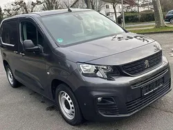 Grau Gebraucht 2019 Peugeot Partner Van / Kleinbus | 8.499 € (Guter Preis)