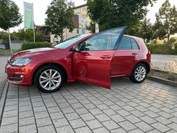 Rot Gebraucht 2015 VW Golf VII LOUNGE Kleinwagen | 10.100 € (Fairer Preis)