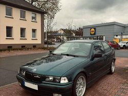 Grün Gebraucht 1997 BMW 323 Compact Basis Kleinwagen | 3.100 € (Guter Preis)