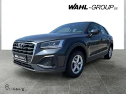 Grau Gebraucht 2023 Audi Q2 Basis SUV | 22.980 € (Guter Preis)