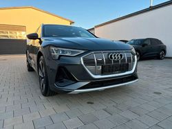 Grau Gebraucht 2022 Audi e-tron Sportback S-Line SUV | 33.990 € (Superpreis)