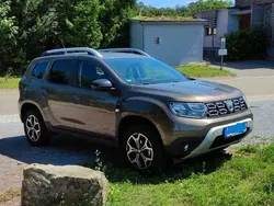 Braun Gebraucht 2021 Dacia Duster Celebration SUV | 17.000 € (Guter Preis)